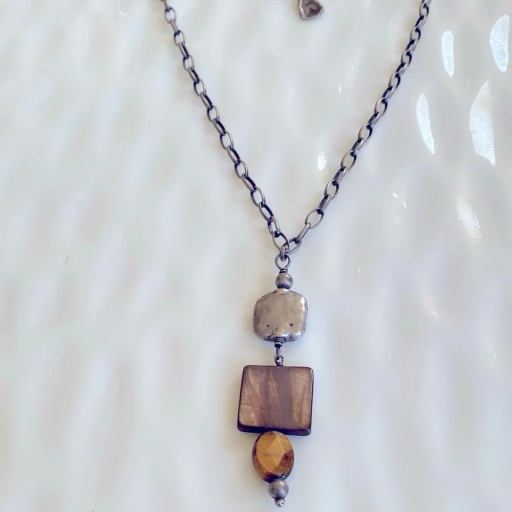 Silpada Mother of Pearl, Tigers Eye and Oxidized silver Necklace N1336 - Picture 3 of 6